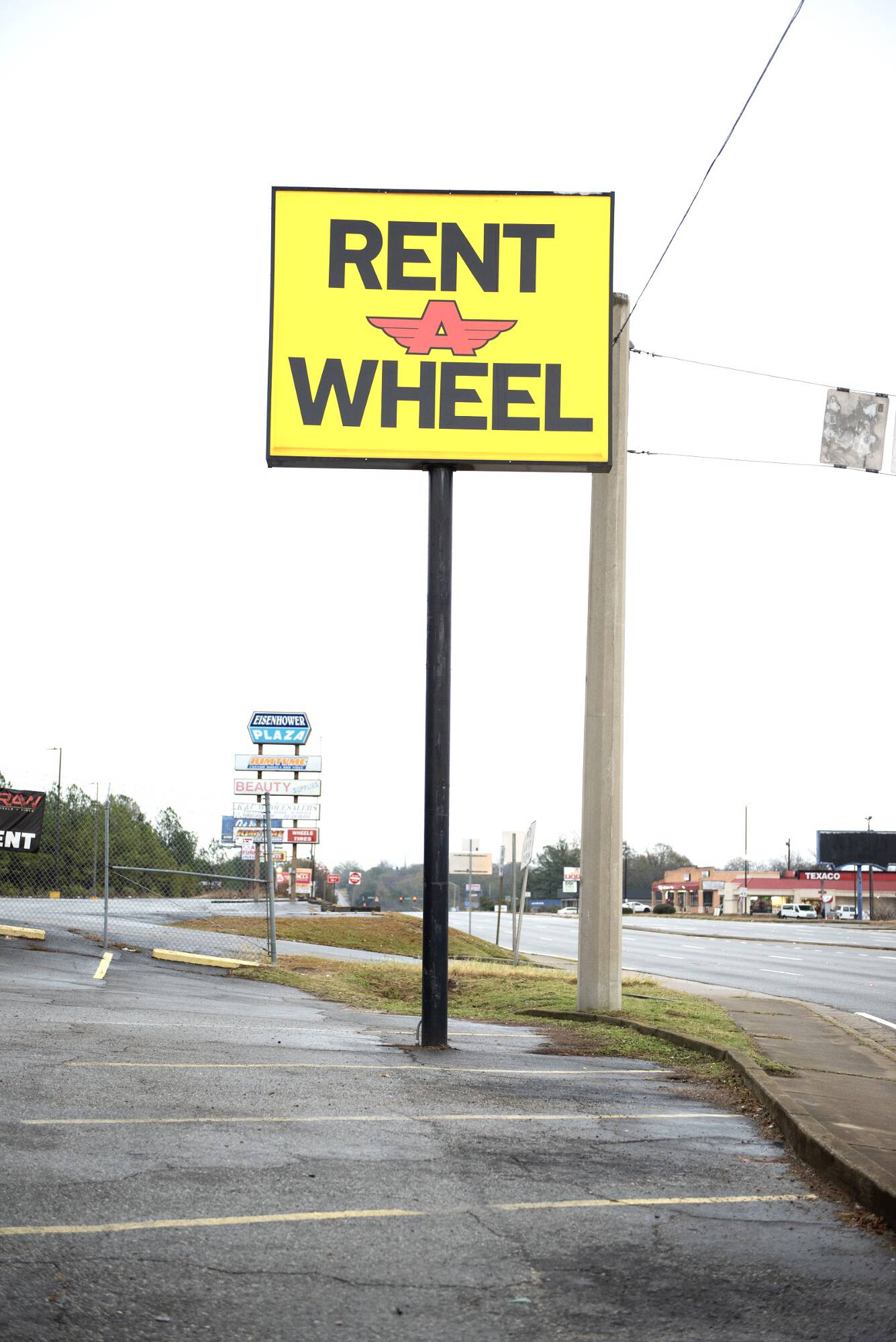 1251 Eisenhower Pkwy, Macon, GA 31206