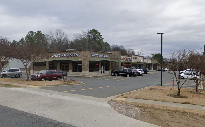 Pictures of Retail property located at 3539 Central Ave, Hot Springs, AR 71913 for lease - image #1