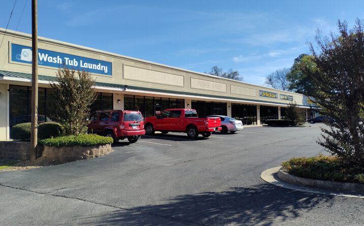 Pictures of Retail property located at 5737 Central Ave, Hot Springs, AR 71913 for lease - image #1