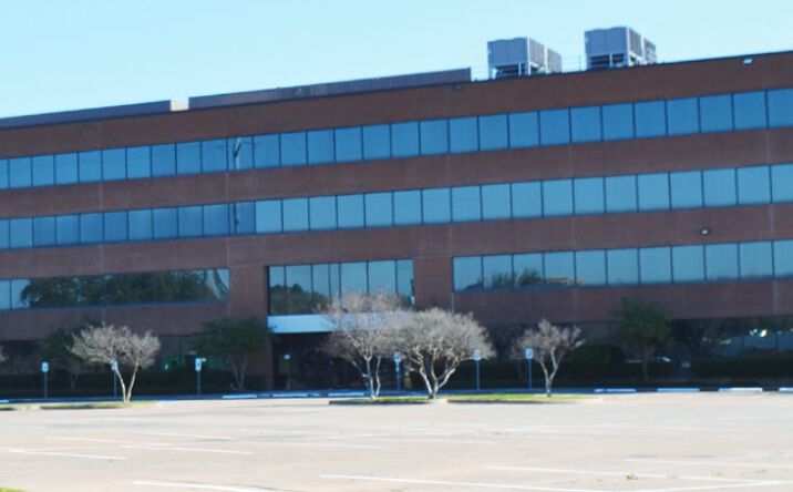 Pictures of Office property located at 1430 - 1440 Empire Central Drive, Dallas, TX 75247 for lease - image #1