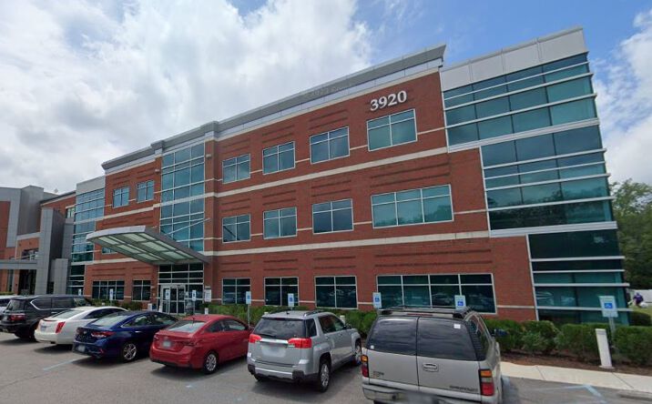 Pictures of Office property located at 3920 Bridge Rd, Suffolk, VA 23435 for lease - image #1