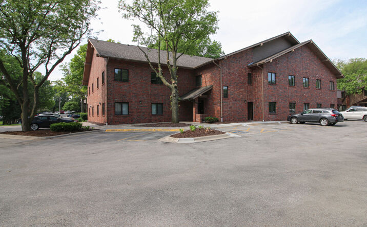 11620 Arbor St, Omaha, NE 68144