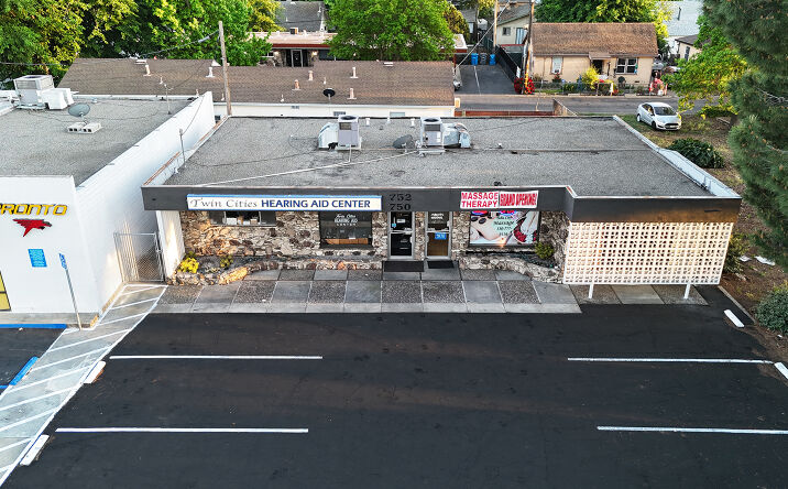 Pictures of Retail property located at 750 Colusa Ave, Yuba City, CA 95991 for lease - image #1