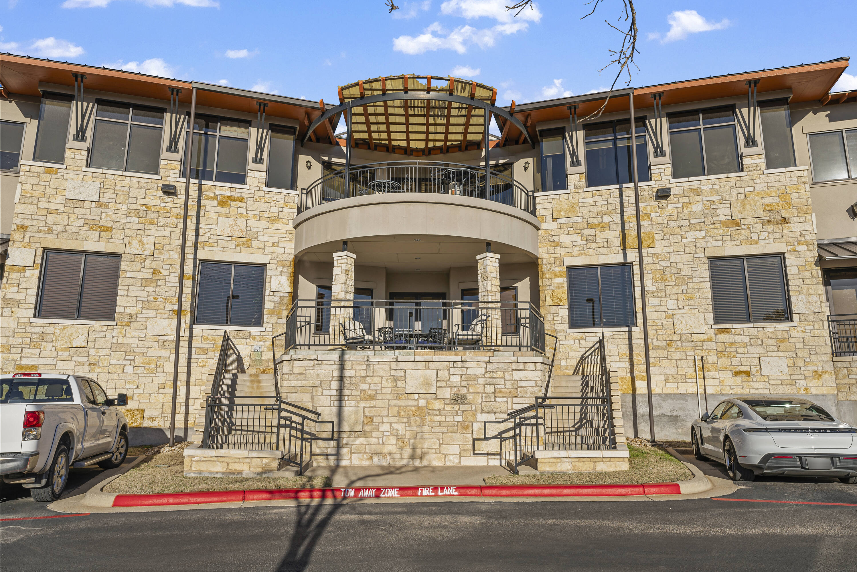 2802 Flintrock Trace, Austin, TX 78738