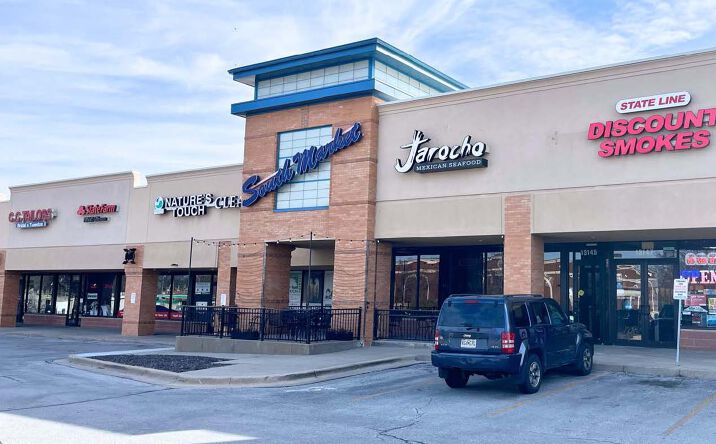 Pictures of Retail property located at 13131-13173 Blue Ridge Boulevard & State Line Road, Kansas City, MO 64134 for lease - image #1