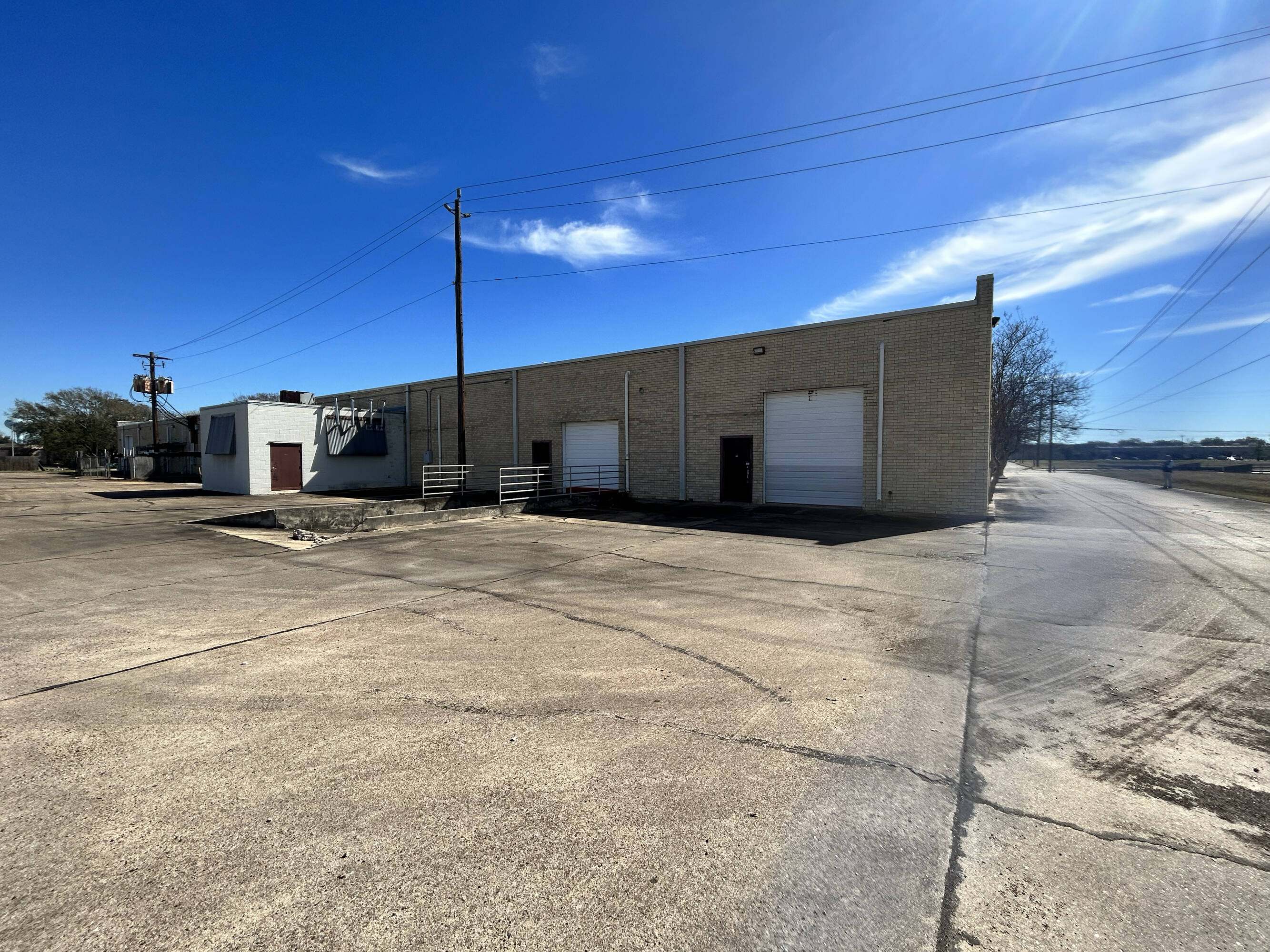902 - 930 Gemini St