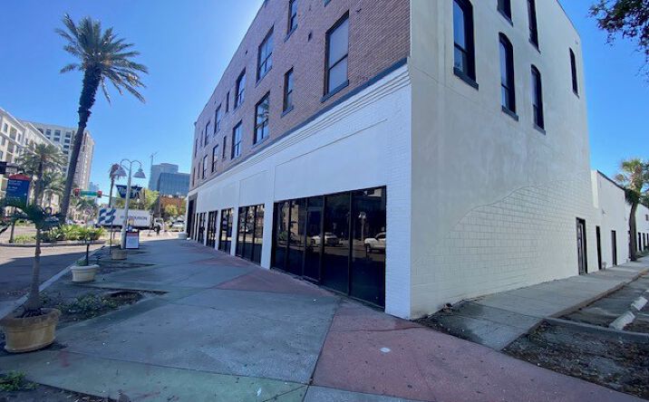 Pictures of Retail, Office, Restaurant property located at 900 Central Ave, St. Petersburg, FL 33705 for lease - image #1