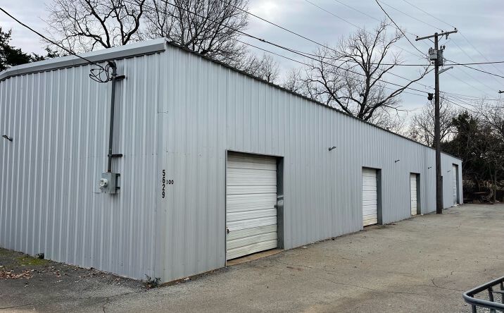 Pictures of Retail property located at 5629 Texoma Pkwy, Sherman, TX 75090 for lease - image #1