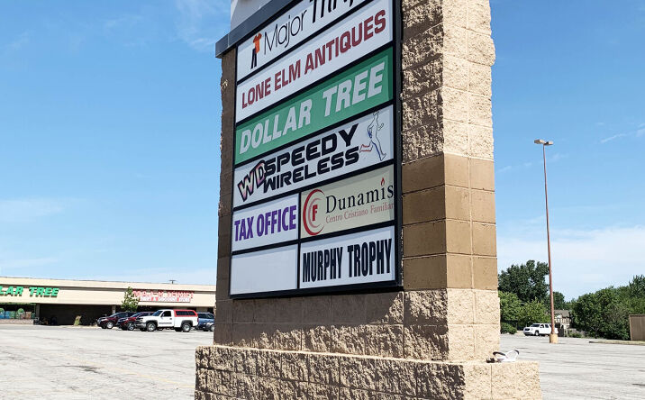 Pictures of Retail, Office, Restaurant property located at 873 S Parker St, Olathe, KS 66061 for lease - image #1