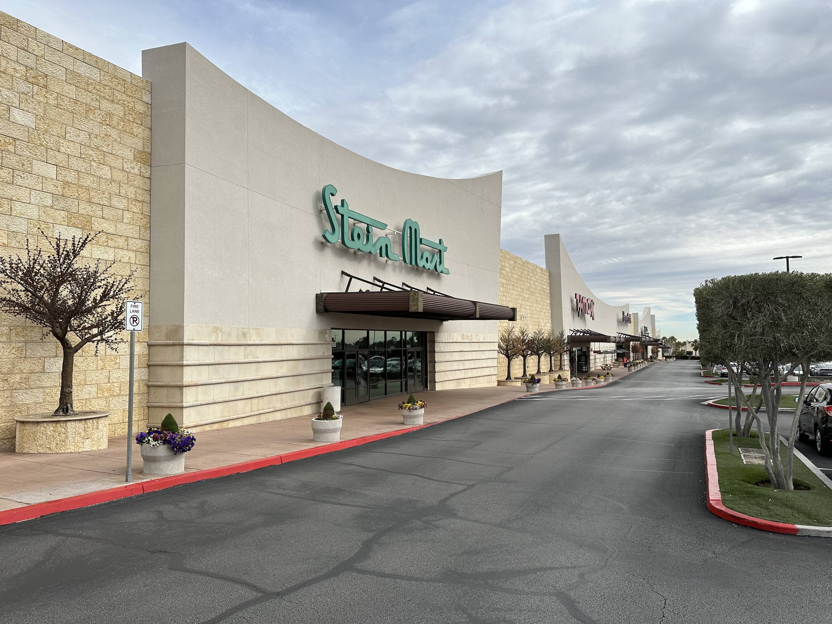 10000 W Sahara Ave, Las Vegas, NV 89117 | Crexi.com