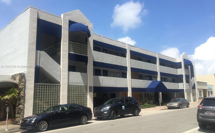 Pictures of Office property located at 101, Coral Gables, FL 33134 for lease - image #1
