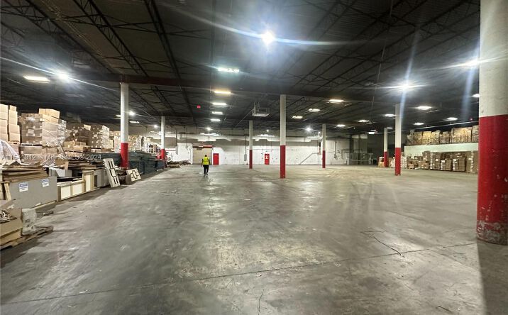 Pictures of Office property located at 13449 NW 42nd Ave, Opa-Locka, FL 33054 for lease - image #1