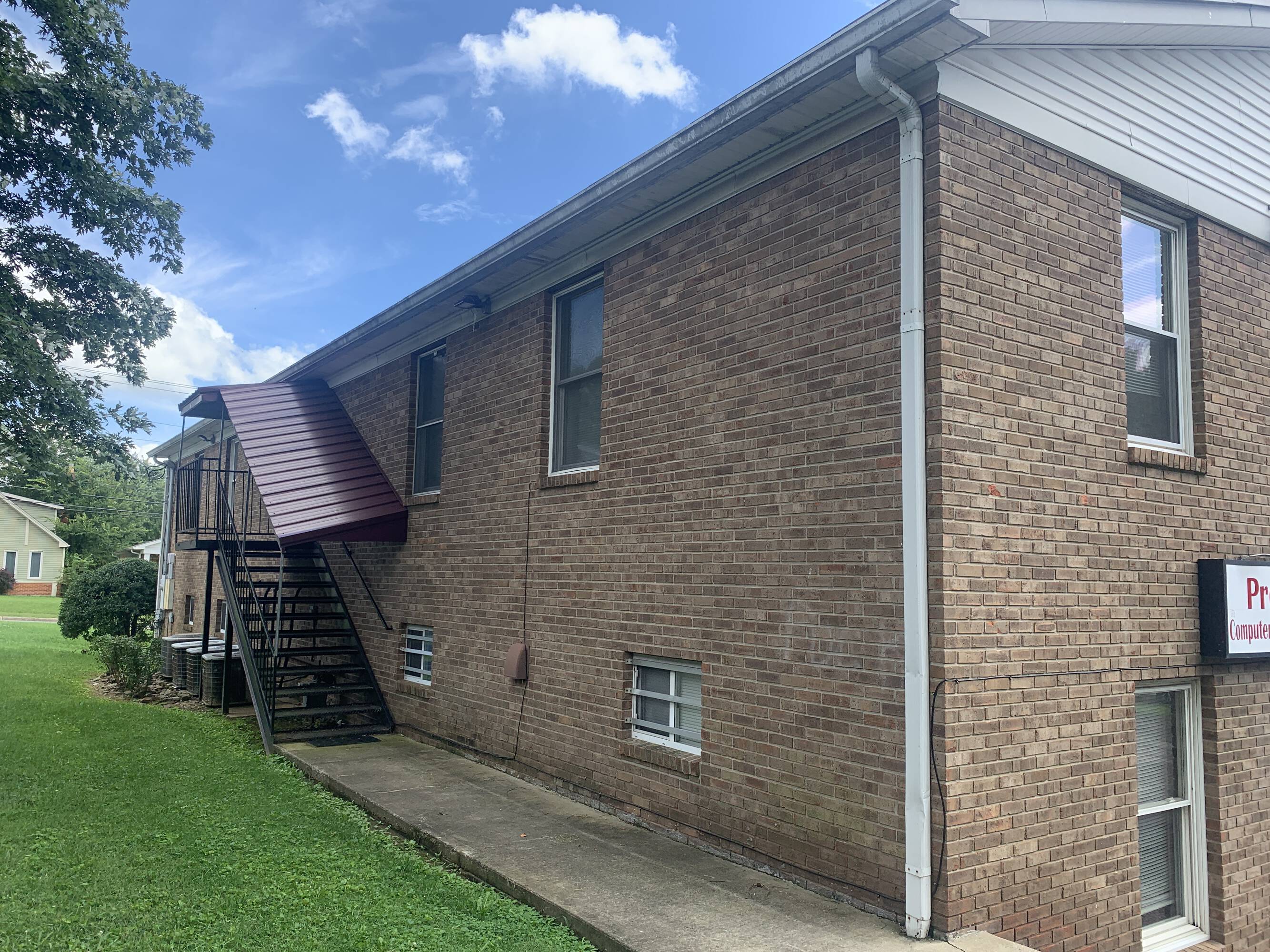 326 N Mulberry St, Elizabethtown, KY 42701