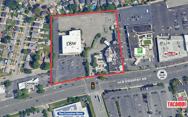 Pictures of Retail property located at 440 Old Country Rd, Carle Place, NY 11514 for lease - image #1