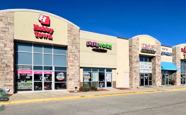 Pictures of Retail, Restaurant property located at 1701 SE Delaware Ave, Ankeny, IA 50021 for lease - image #1