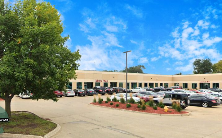 Pictures of Office, Industrial property located at 4428 NW Urbandale Dr, Urbandale, IA 50322 for lease - image #1