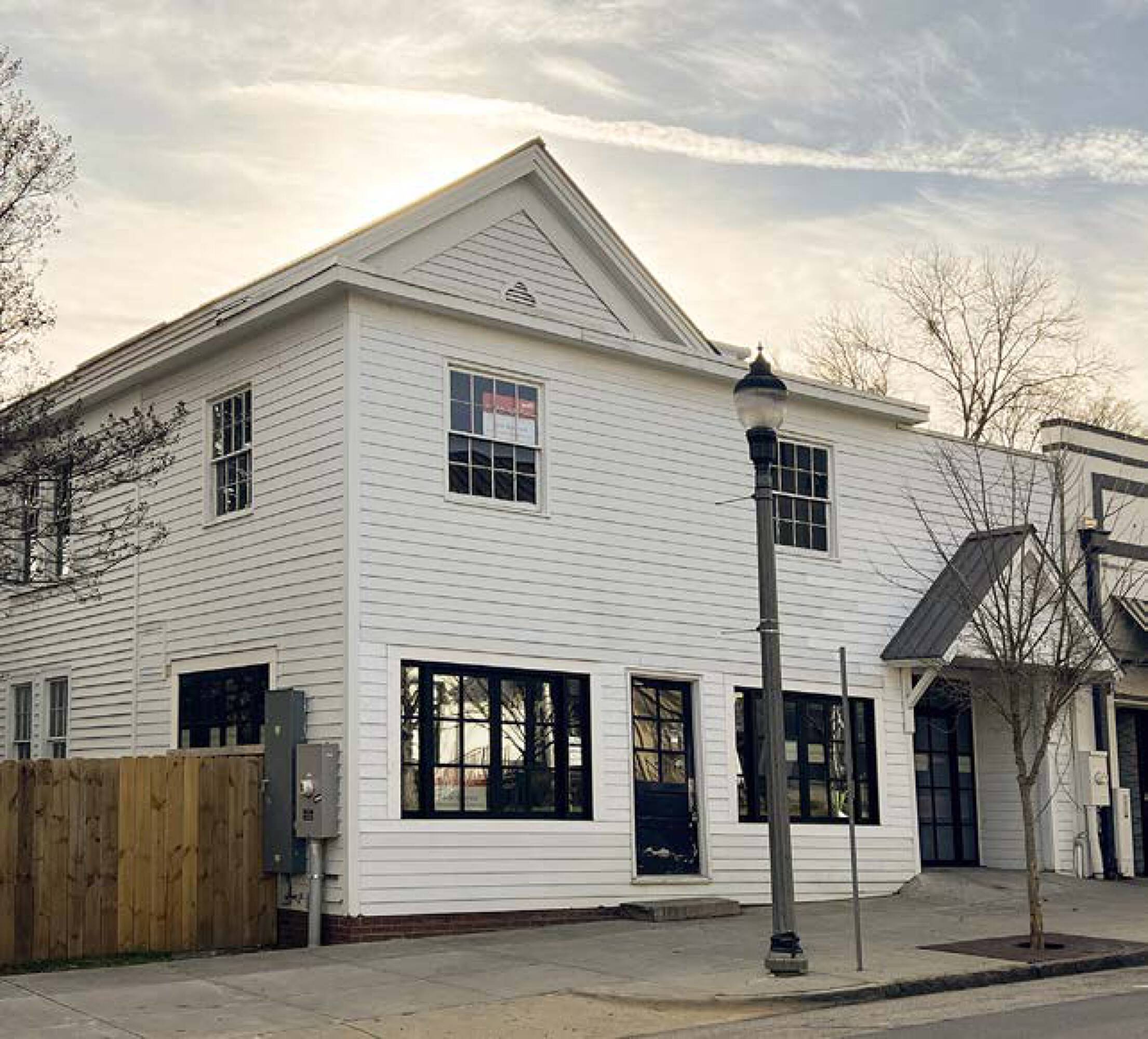 100 122 Glenwood Avenue, Raleigh, NC 27603