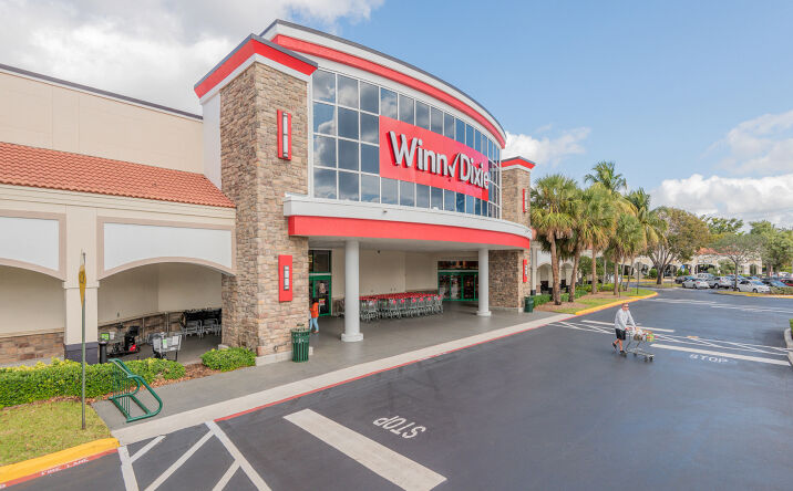 Pictures of Retail property located at 901 N. Nob Hill Road, Plantation, FL 33324 for lease - image #1