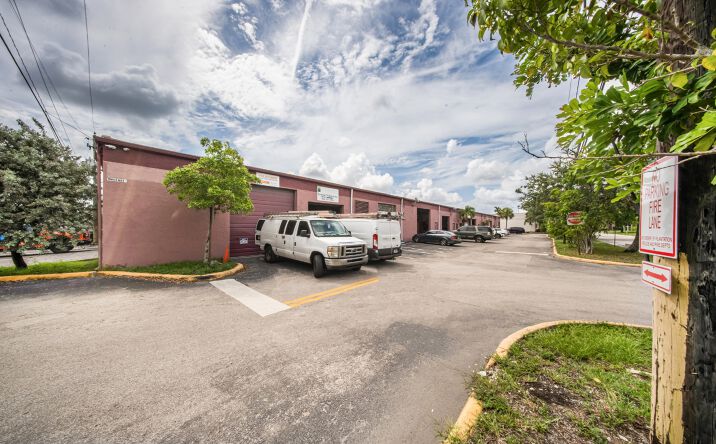 Pictures of Industrial property located at 1375 NW 65TH AV, Plantation, FL 33313 for lease - image #1