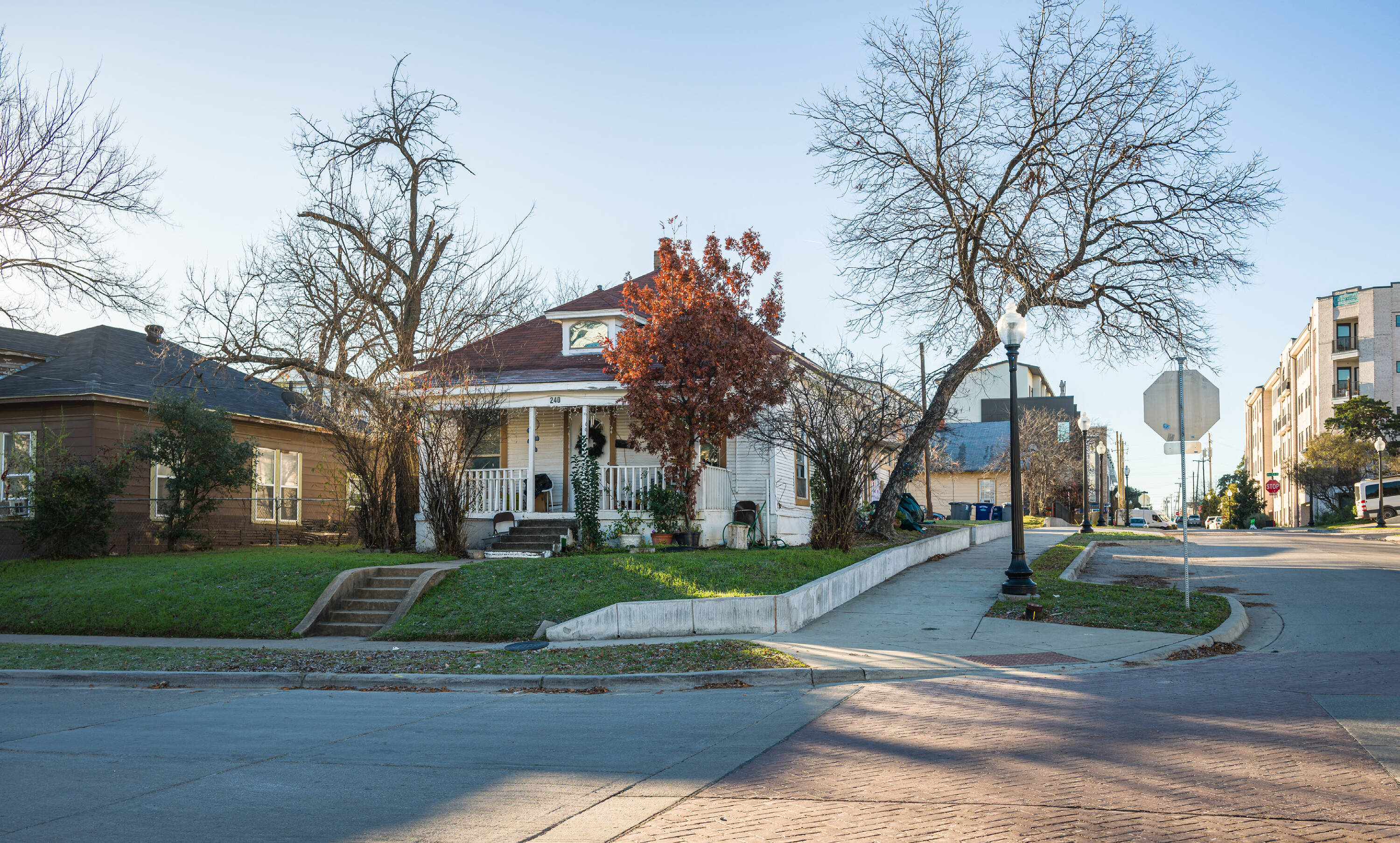 1683 West 19th Street Dallas Tx 240 W 8th St, Dallas, TX 75208 | Crexi.com