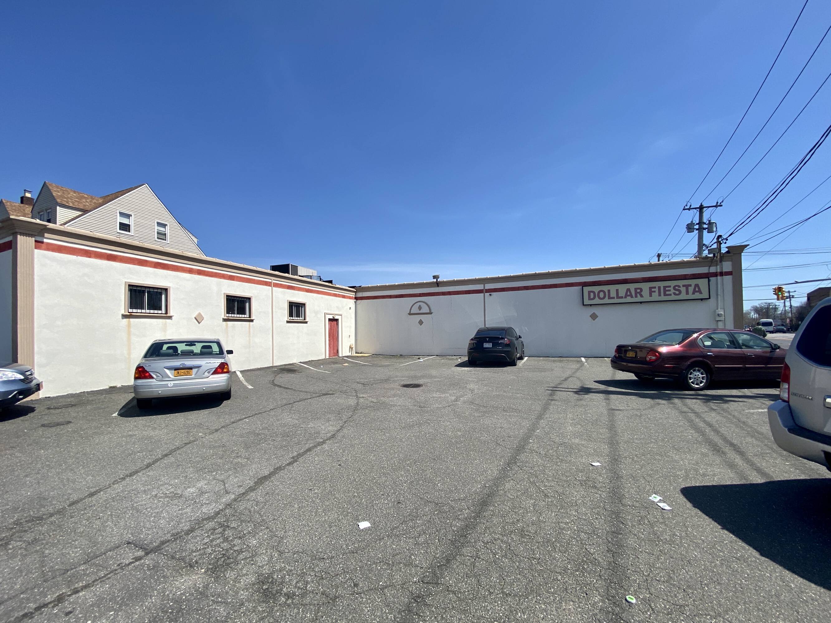 635 Jerusalem Ave, Uniondale, NY 11553