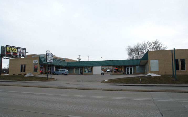 Pictures of Restaurant property located at 3119 O St, Lincoln, NE 68510 for lease - image #1