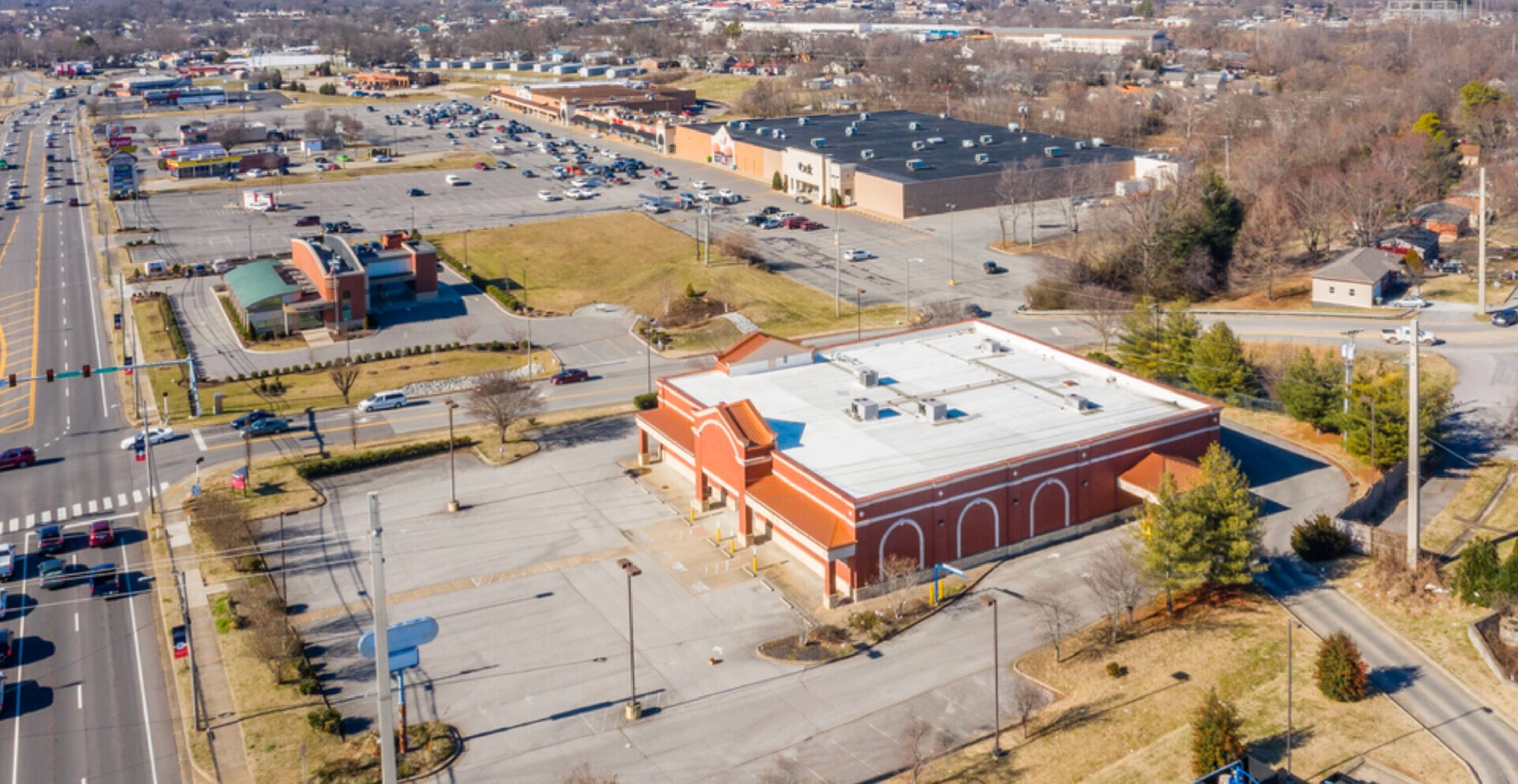 Springfield Square Tn 2118 Memorial Blvd, Springfield, TN 37172 | Crexi.com