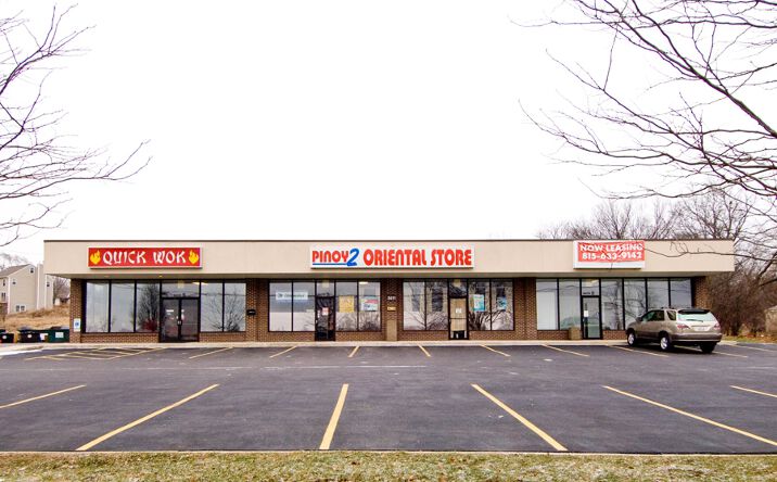 Pictures of Retail property located at 5811 Forest Hills Rd, Rockford, IL 61114 for sales - image #1