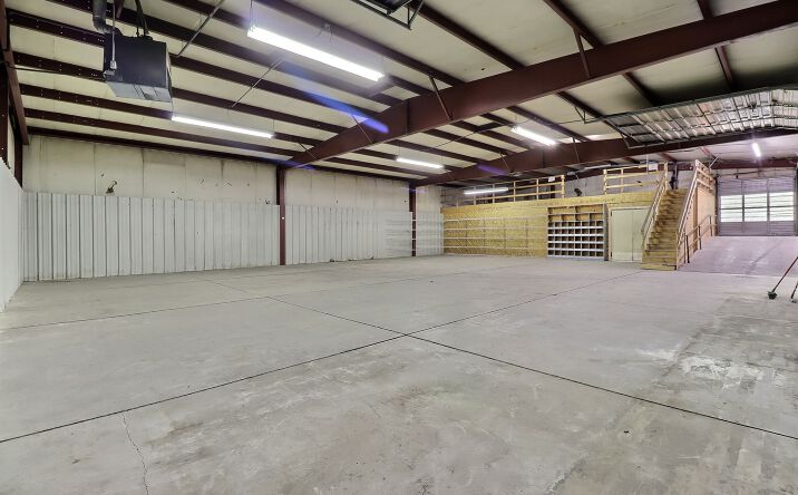 Pictures of Office, Industrial property located at 250 W 4th St, Fremont, NE 68025 for lease - image #1