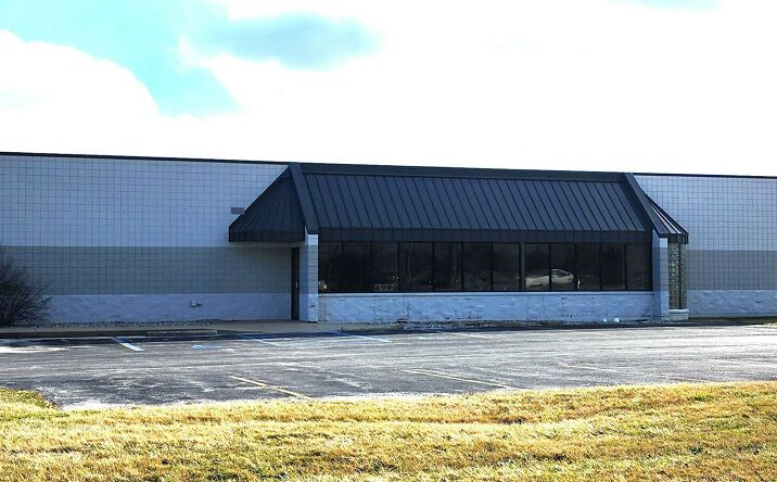 Pictures of Industrial property located at 2725 Tracy Road, Northwood, OH 43619 for lease - image #1