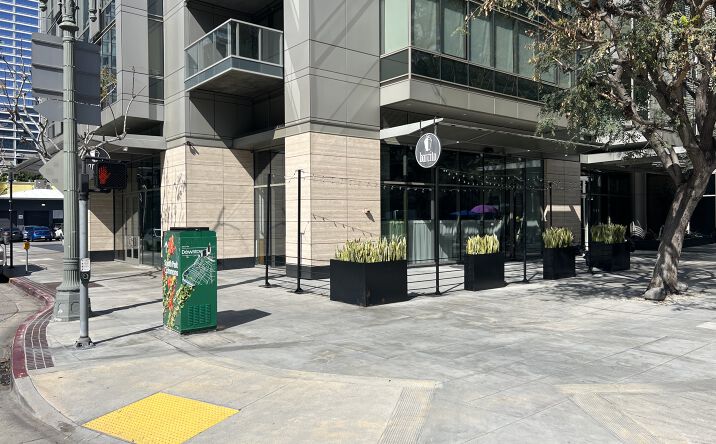 Pictures of Restaurant property located at 1155 S Grand Ave, Los Angeles, CA 90015 for lease - image #1