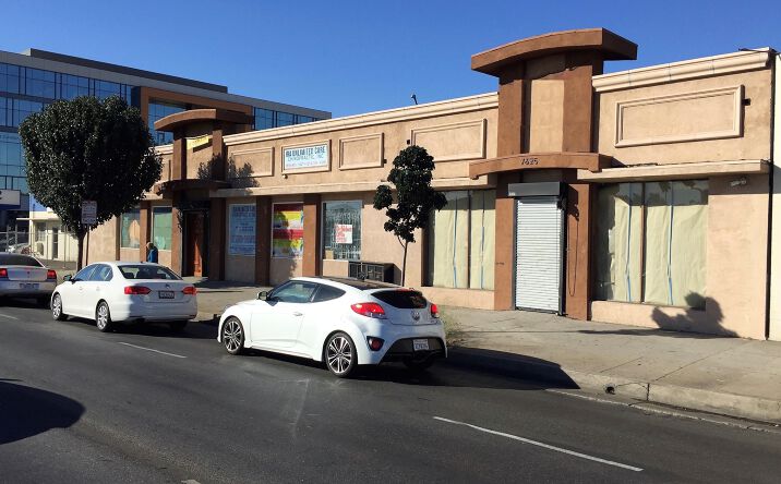 Pictures of Retail, Office, Special Purpose property located at 7621 Van Nuys Blvd, Los Angeles, CA 91405 for lease - image #1