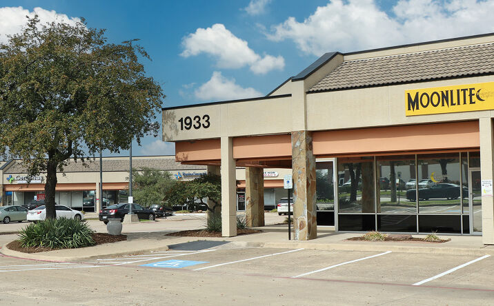 Pictures of Retail, Office property located at 1933 E Frankford Rd, Carrollton, TX 75007 for lease - image #1