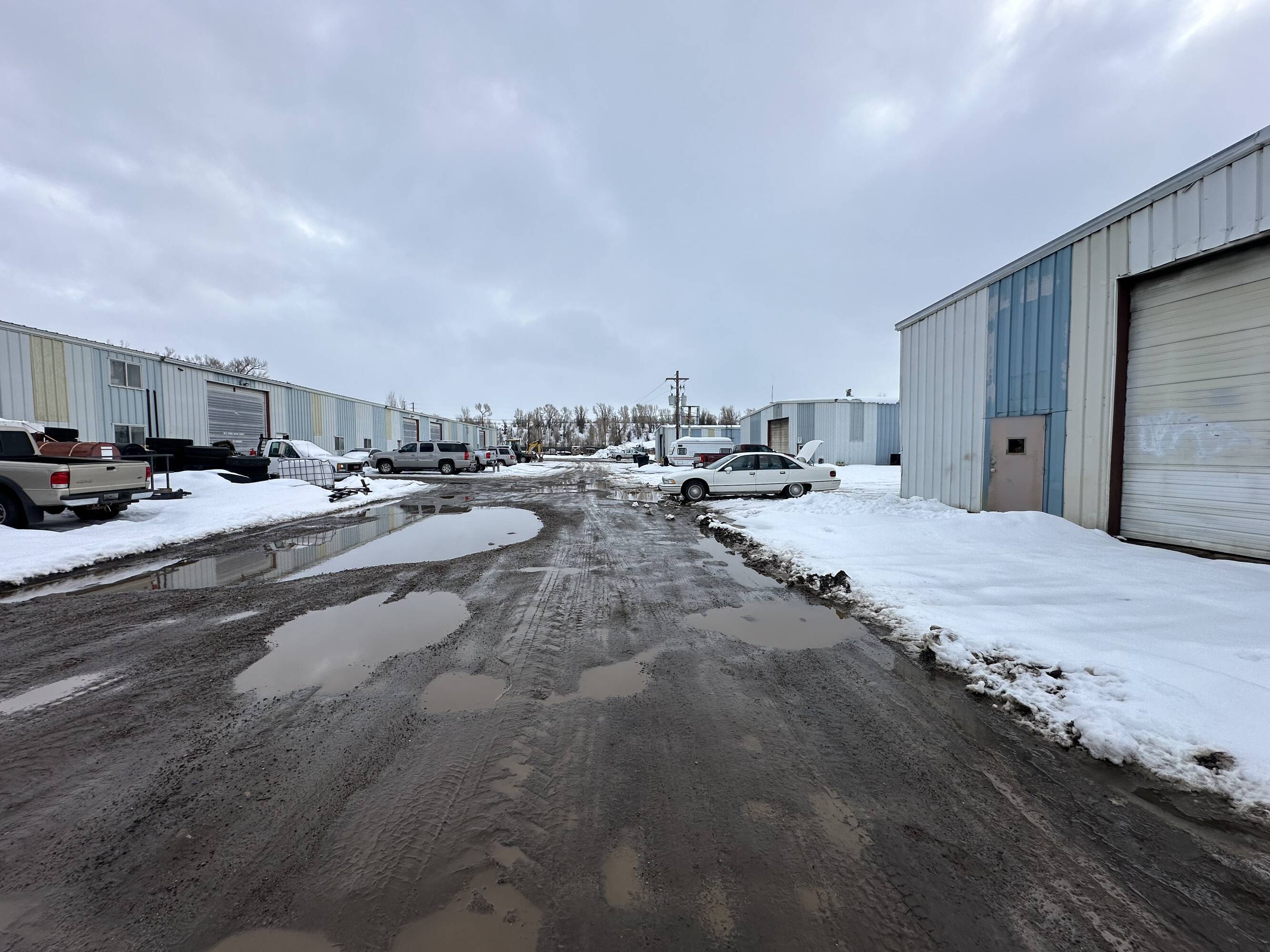 220 Superior Dr, Evanston, WY 82930