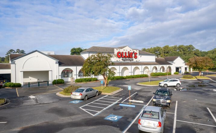 Pictures of Retail property located at 2551 E Pinetree Blvd, Thomasville, GA 31792 for lease - image #1