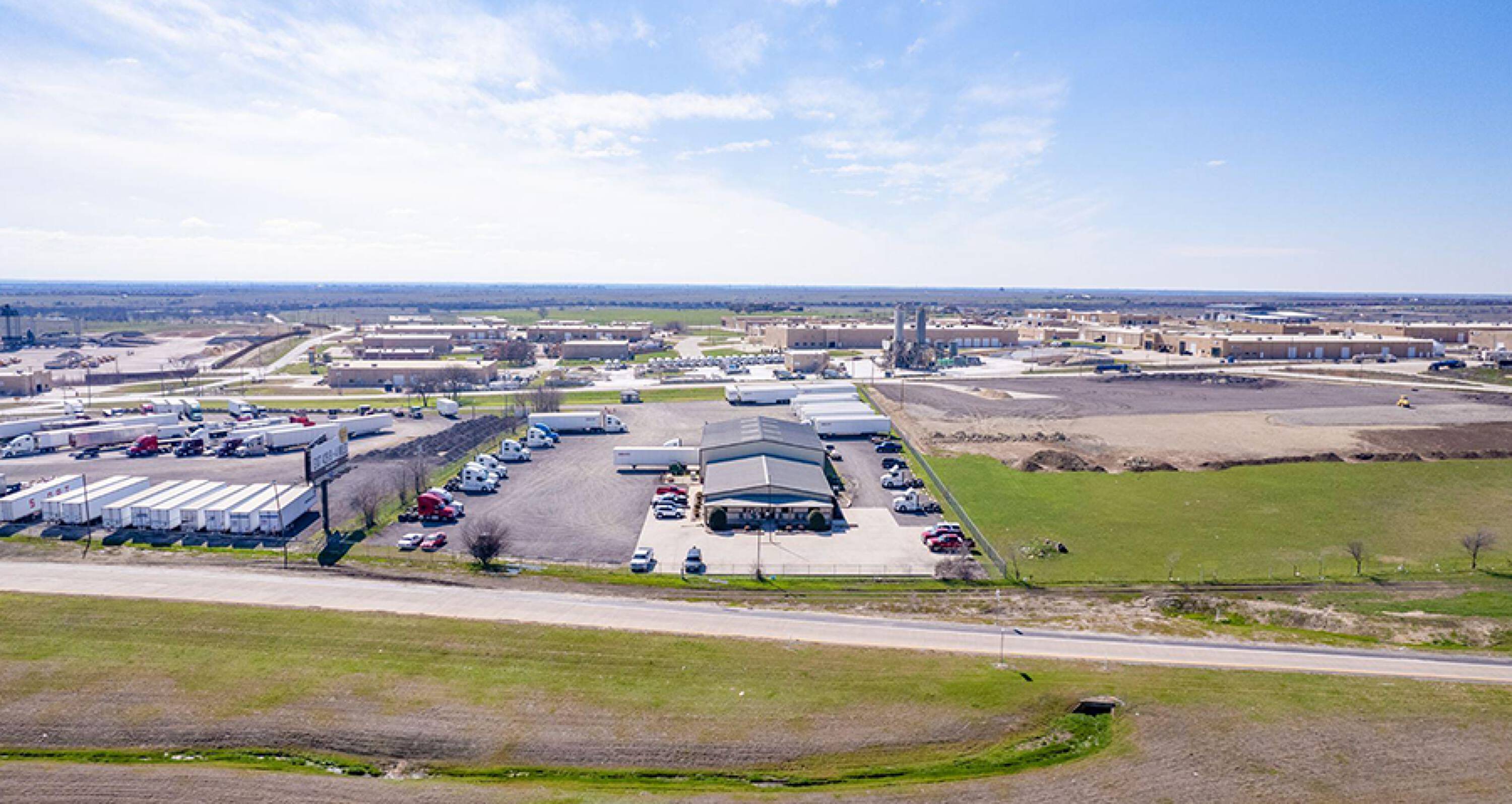 1346 Markum Ranch Rd E, Fort Worth, TX 76126