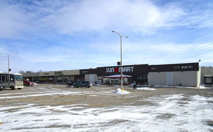 Pictures of Retail property located at 905 Alden Drive & 2324 Dahlke Avenue, Auburn, NE 68305 for sales - image #1