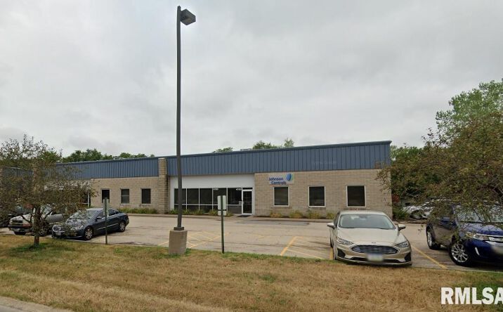 Pictures of Office property located at 4705 15TH Street A, Moline, IL 61265 for lease - image #1