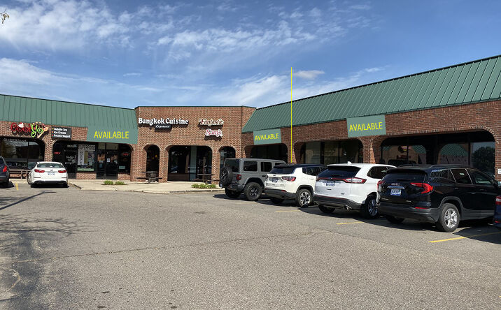Pictures of Retail property located at 2546 N Squirrel Rd, Auburn Hills, MI 48326 for lease - image #1