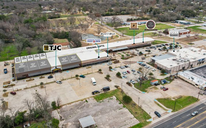 Pictures of Retail, Office, Restaurant property located at 75 Miranda Lambert Way, Lindale, TX 75771 for lease - image #1