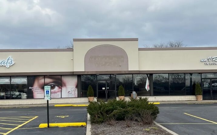 Pictures of Retail property located at 15551 - 15567 S. 94th Avenue, Orland Park, IL 60462 for lease - image #1