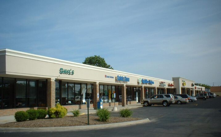 Pictures of Retail, Office property located at 1855 S Reynolds Rd, Toledo, OH 43614 for lease - image #1