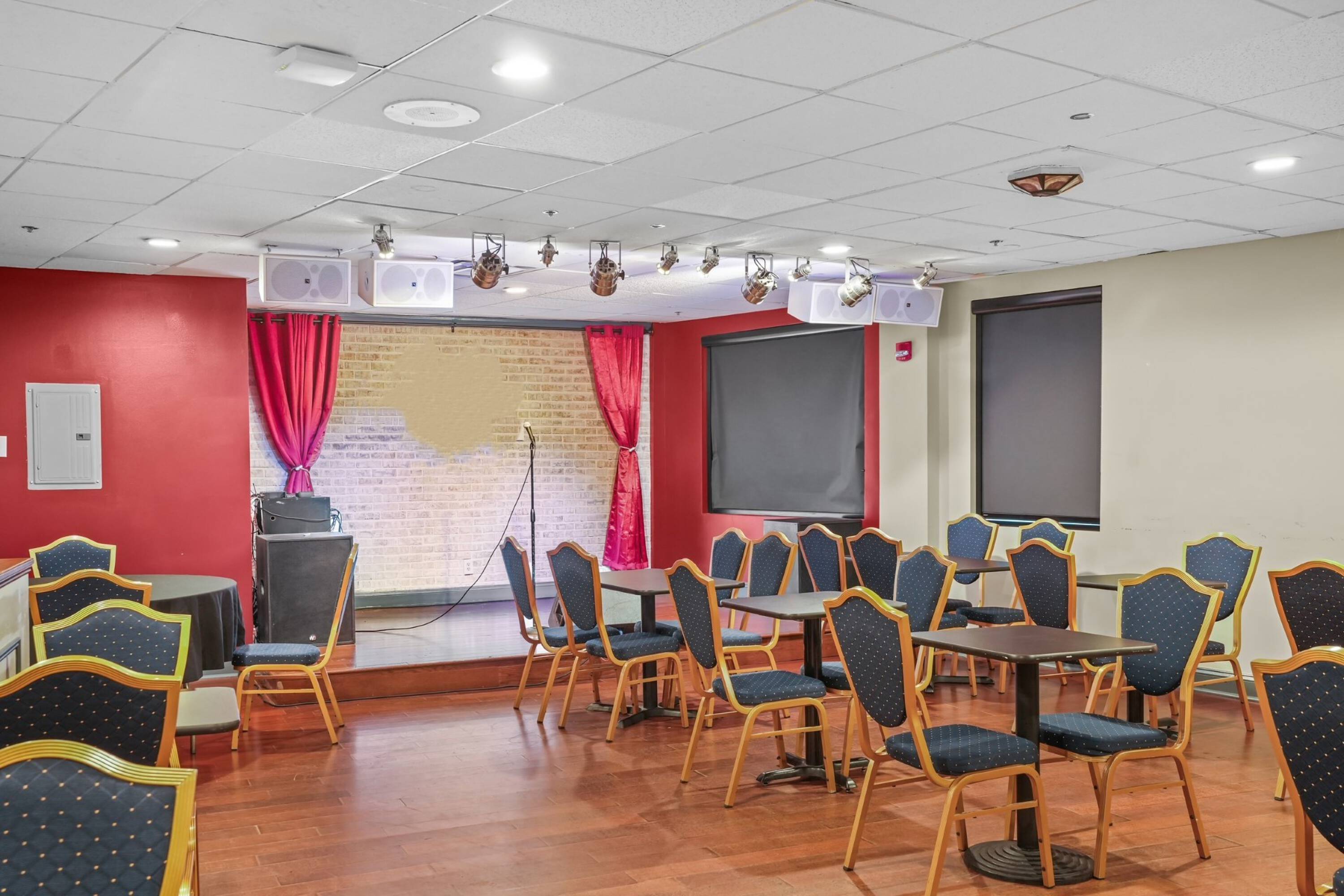 848 Park Ave, Cranston, RI 02910