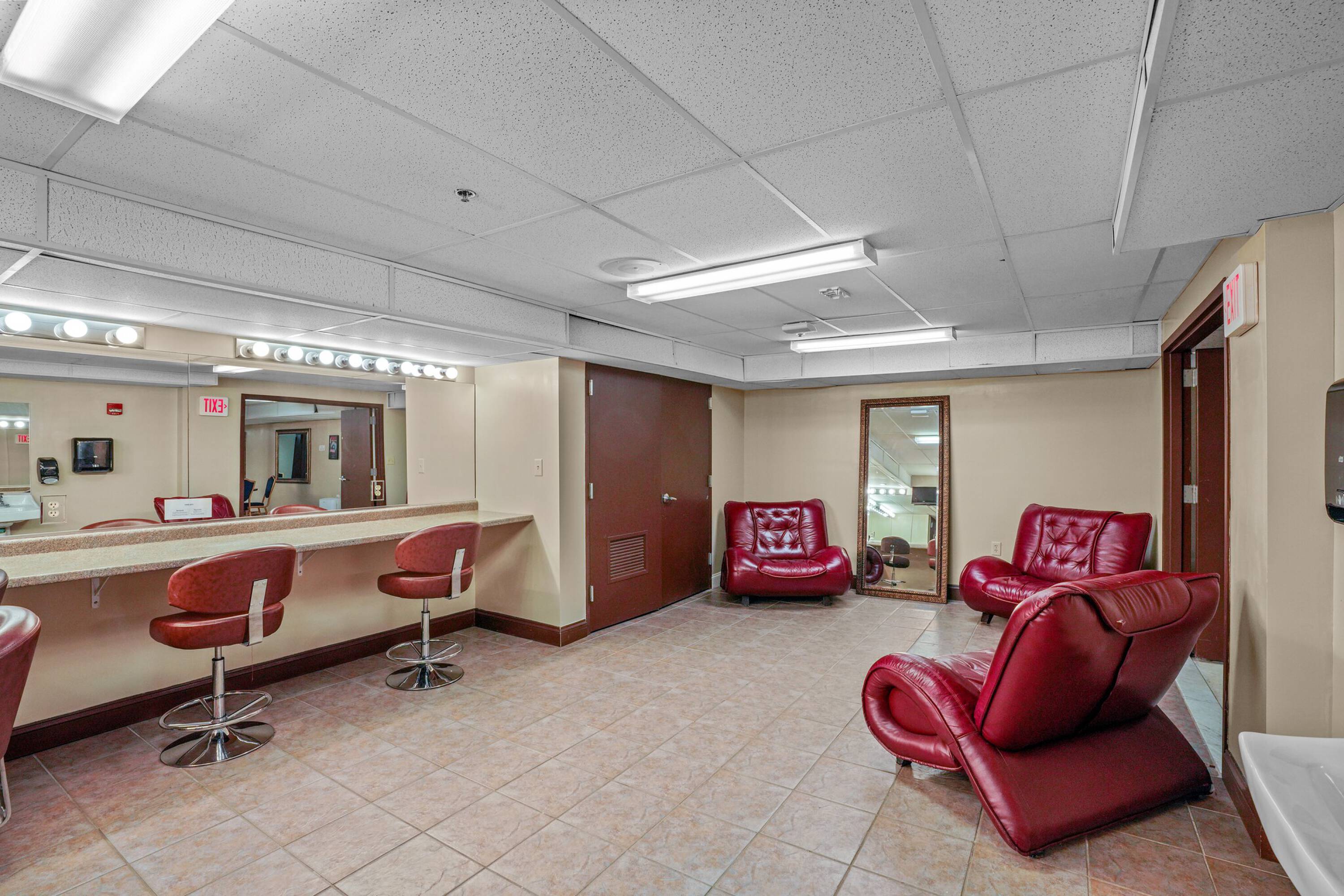 848 Park Ave, Cranston, RI 02910