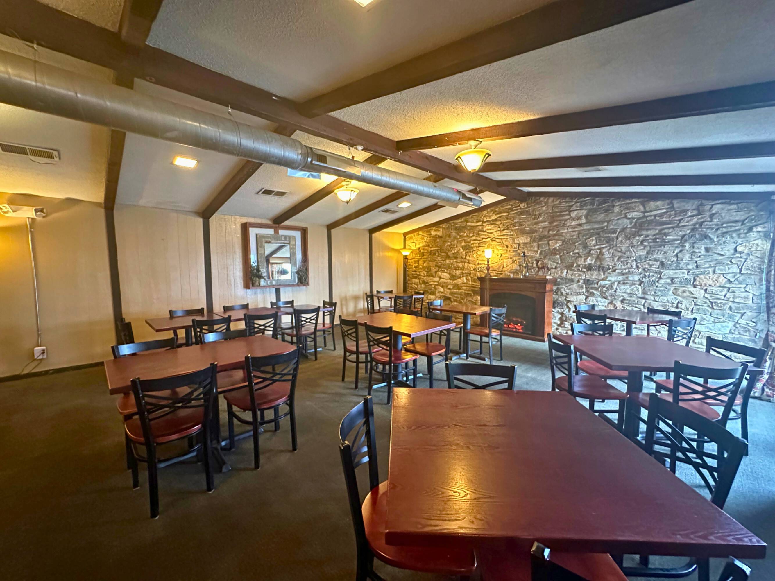 904 College St, Bastrop, TX 78602