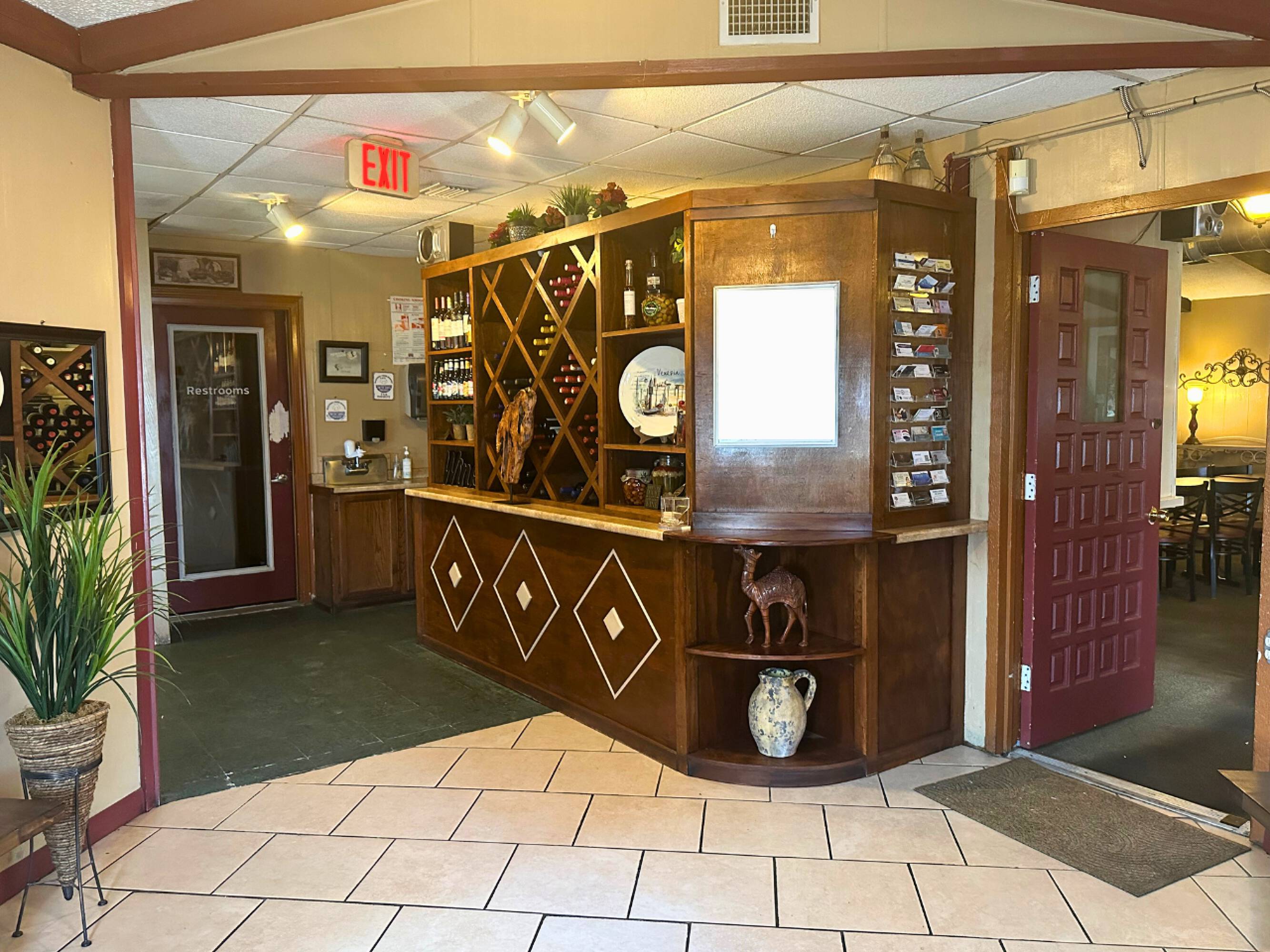 904 College St, Bastrop, TX 78602