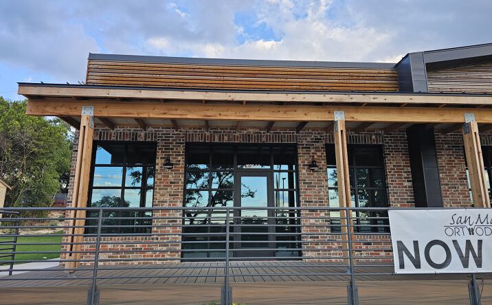 Pictures of Retail, Office property located at 1036 E Borgfeld Dr, San Antonio, TX 78260 for lease - image #1