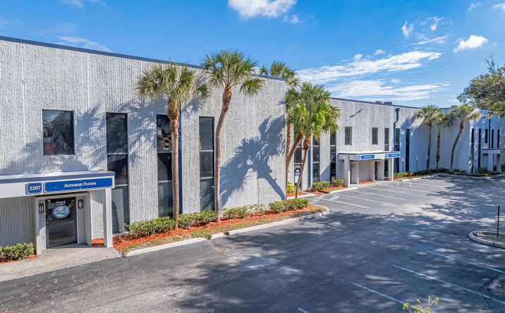 Pictures of Industrial property located at 2205 NW 30th Pl, Pompano Beach, FL 33069 for lease - image #1