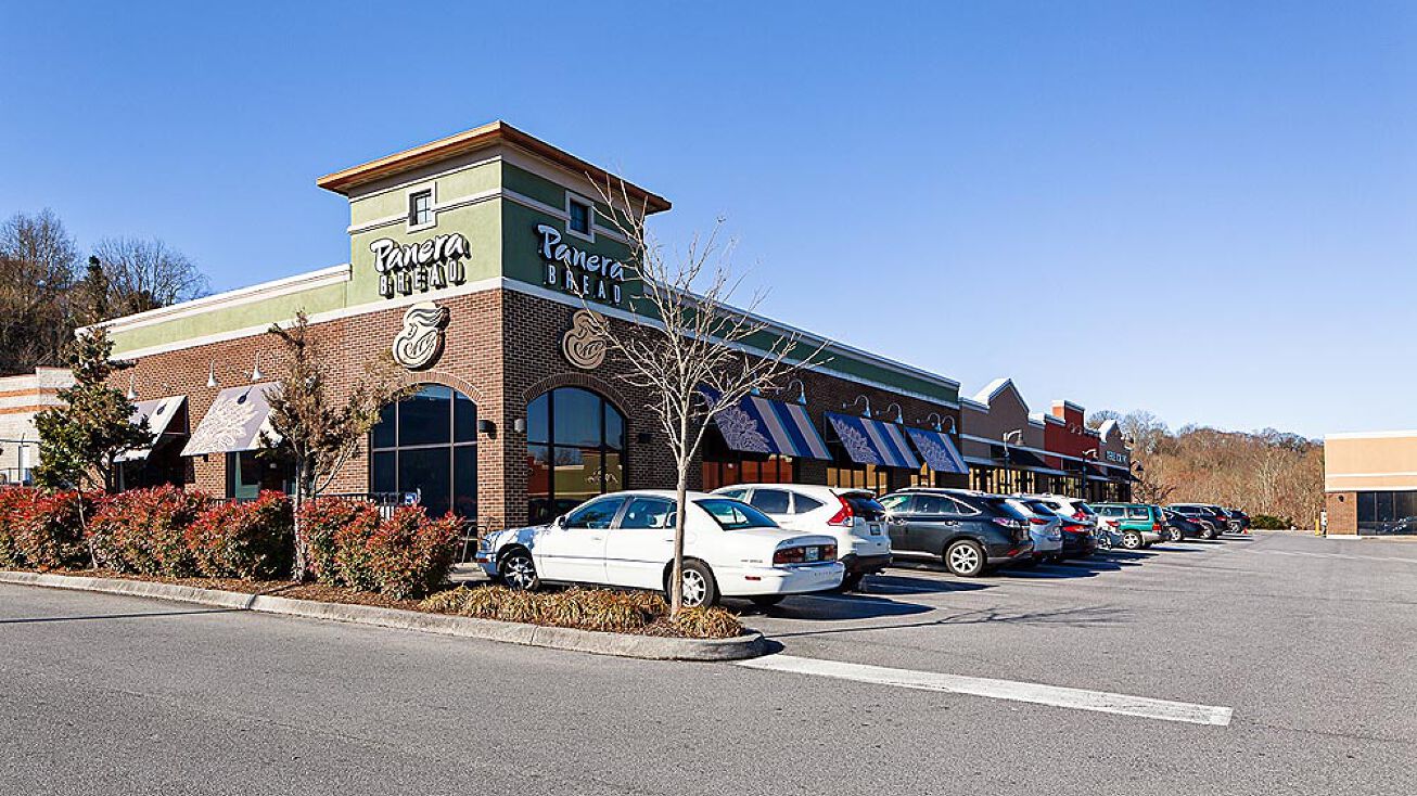 1880 N Eastman Rd, Kingsport, TN 37664 Restaurant Space for Lease