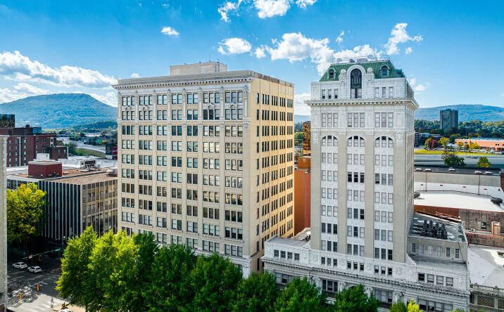 Pictures of Office property located at 735 Broad St, Chattanooga, TN 37402 for lease - image #1